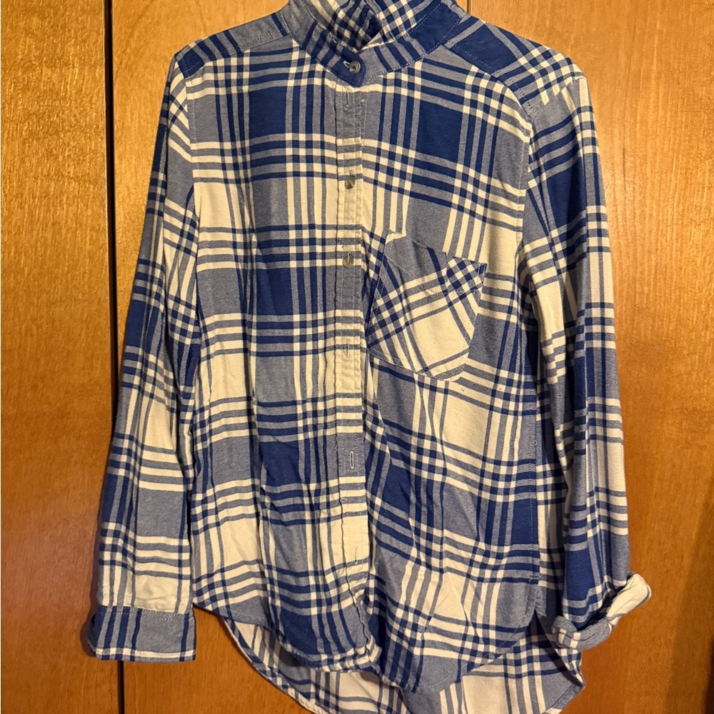 American Eagle Outfitters Blue and Cream Checkered Shirt